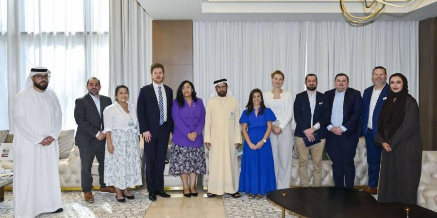 علي النعيمي يلتقي وفداً من أعضاء الكونغرس الأمريكي - اتش دي كورة