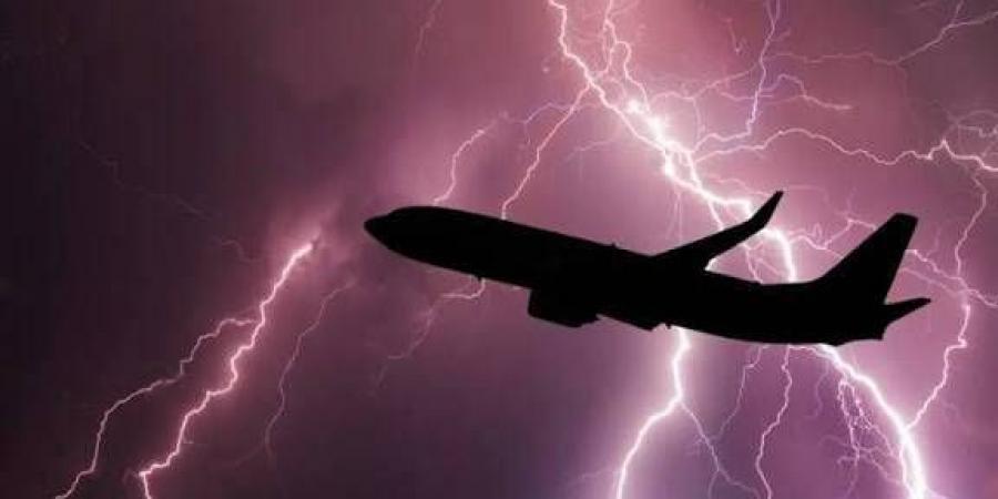 أداة ثورية.. ابتكار يتنبأ بمسارات الصواعق لحماية الطائرات - اتش دي كورة